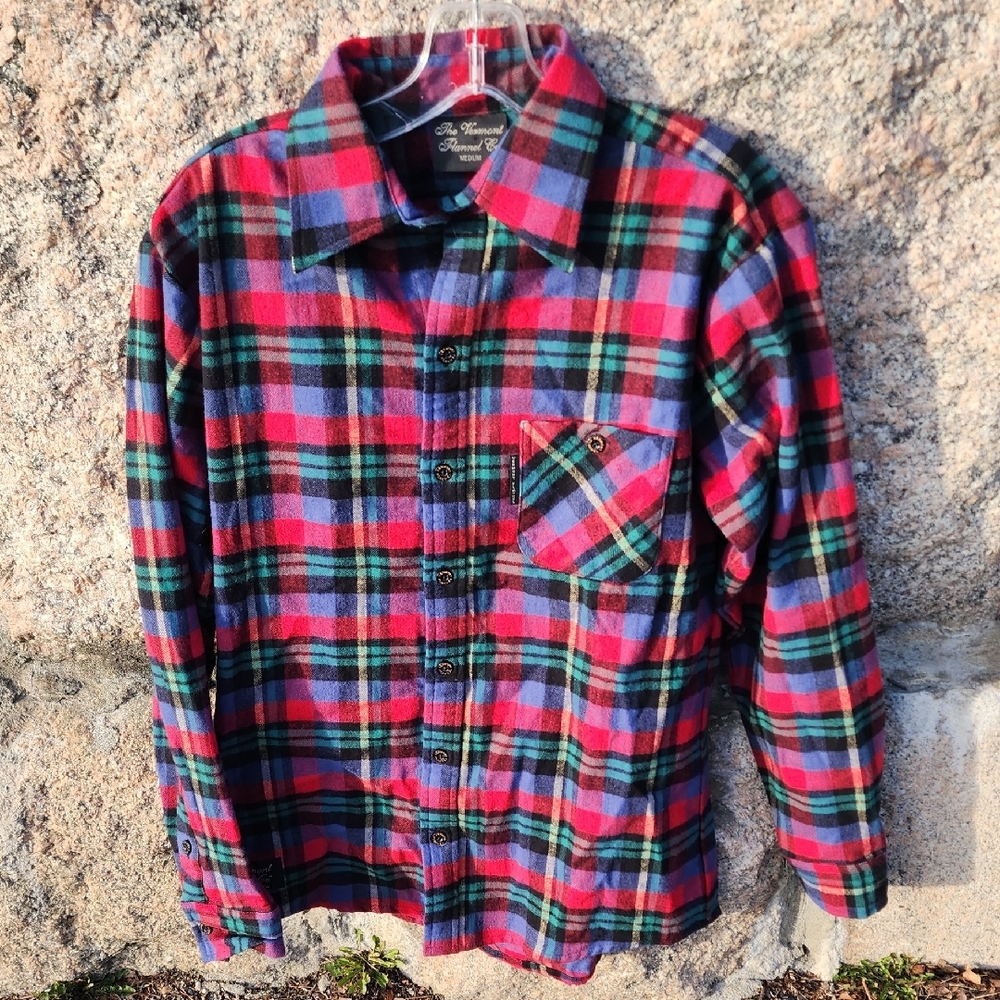 Vermont Flannel Co Plaid Flannel Button-Up Shirt in Red, Blue, Green Medium